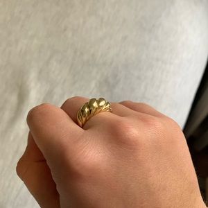 Mejuri Croissant Dome Ring - Vermeil